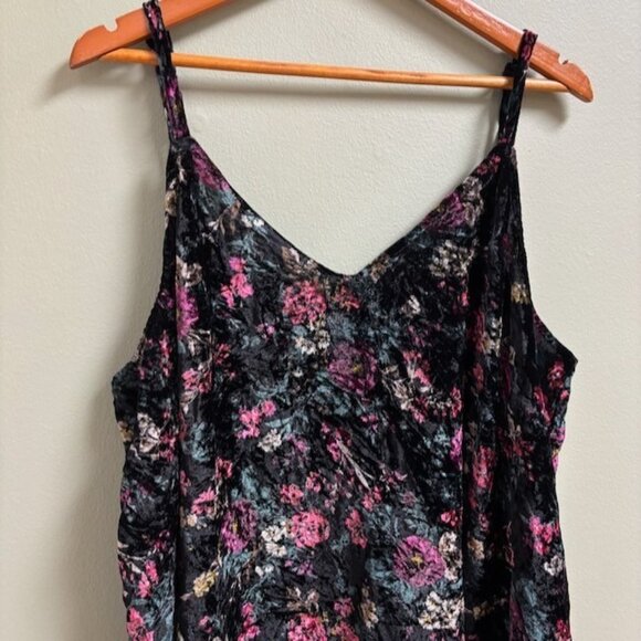 Torrid Women Floral Velvet Tank Top Size 3 Whimsigoth Fairy Grunge Dark Romantic - Picture 2 of 9